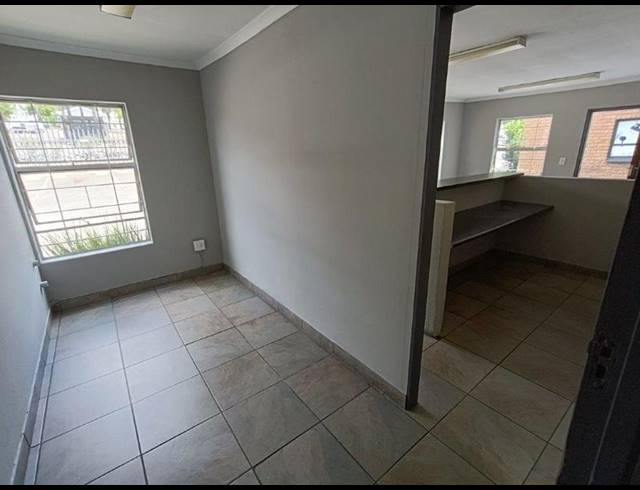 INDUSTRIAL PROPERTY TO RENT IN HALFWAY HOUSE